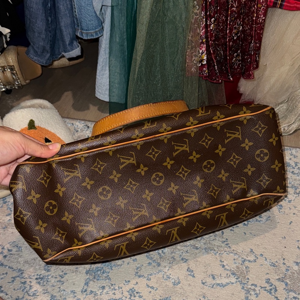 Louis Vuitton Batignolles - Picture 4 of 8
